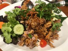 -Chom Cafe and Restaurant