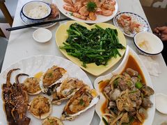 -覃记海鲜美食餐厅