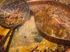 -洱火云南酸菜牛肉火锅(石景山当代商城店)