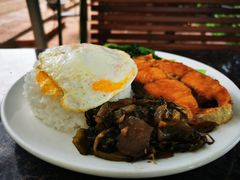 -侯臣咖啡文化村