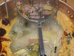 -洱火云南酸菜牛肉火锅(石景山当代商城店)