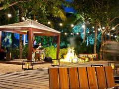 -三亚艾迪逊酒店·海滩烧烤 BARBACOA·现场乐队·浪漫晚餐·烧烤海鲜