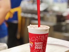 草莓巧克力暴风雪-DQ·蛋糕·冰淇淋(新佳丽店)