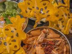 -鸿顺老铁锅美蛙鱼府(解放碑店)