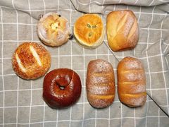 -沁屋面包店(人民东路店)