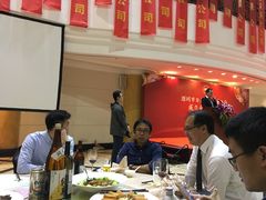 -深圳富苑皇冠假日套房酒店