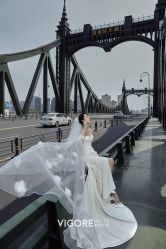 -雪中彩影婚纱摄影·微光艺术中心