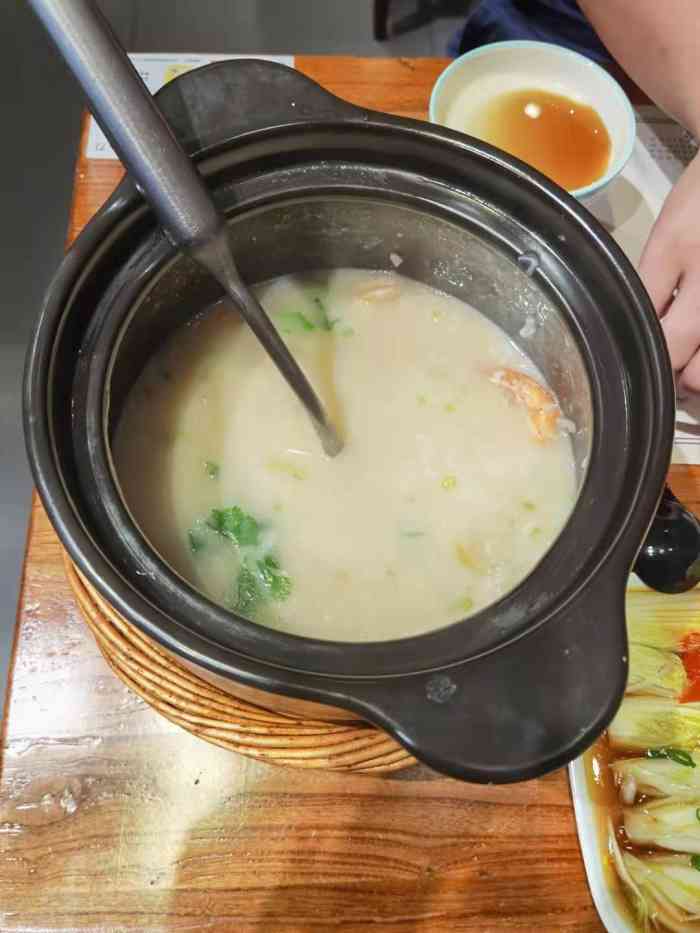 潮粥记海鲜砂锅粥(北陵店)-"来北陵公园溜达一圈吃个饭,这条街饭店