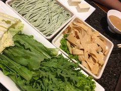 -皇城老妈·大连海鲜火锅(港湾店)