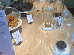 -VERIE BAKEHOUSE