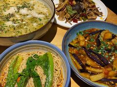 -十三式重庆江湖菜(金茂览秀城店)
