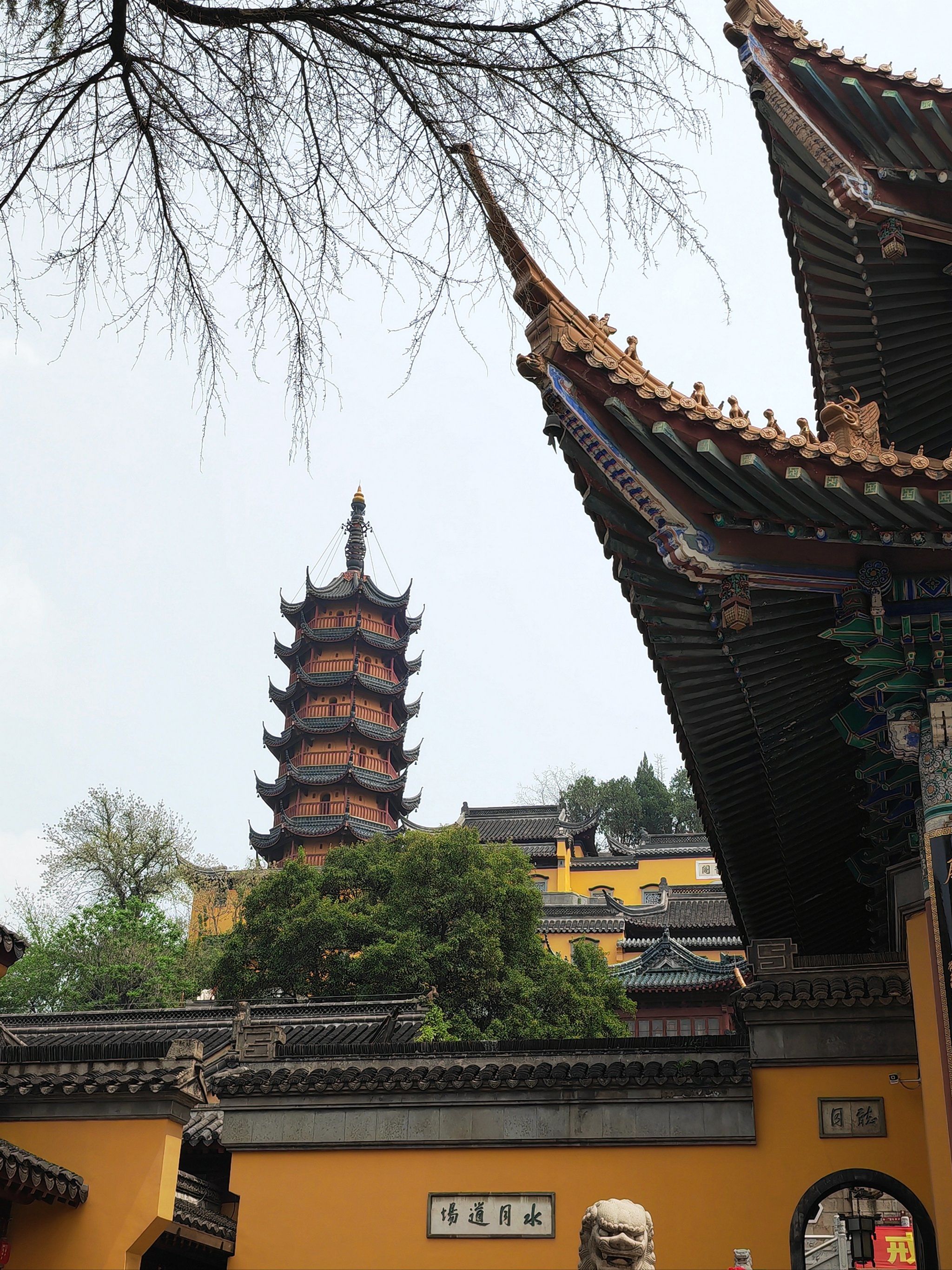 镇江 . 金山寺