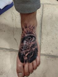 -秦皇女刺客纹身工作室