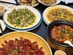 -万重锦·人文川菜馆(骡马市店)