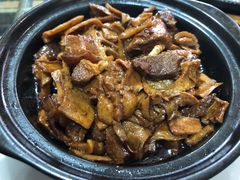 -临街徽菜馆·正宗黄山味