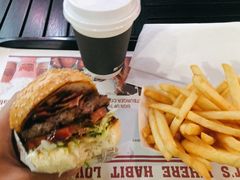 -The Habit Burger Grill 哈比特汉堡(爱琴海店)