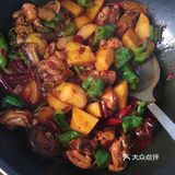 简单易做的家庭版辣椒鸡块大盘鸡