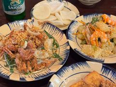 -Cuc Gach Quan Restaurant