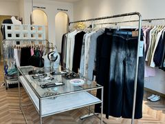 -眷顾自助服装工作室(中南金石国际广场A座店)