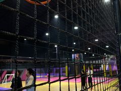 -嘿哟动霸CHUA·新潮玩运动娱乐中心·蹦床滑冰团建乐园
