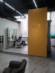 -发饰美男士增发补发假发定制店