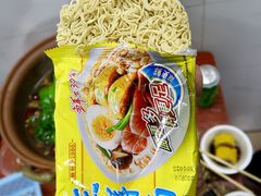 三鲜华丰伊面-威邵鸡煲(西华路总店)