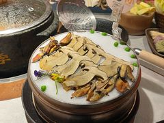 见手青-芸山季·云南野生菌火锅(人民广场来福士店)