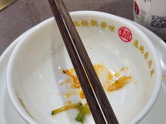 -锅飘飘·东北铁锅炖(雨花客厅店)
