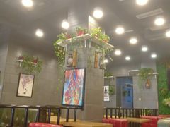 大堂-愉肴麻辣香锅(中山路店)