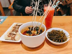 -诚铭记·虾仁汤包·成都小吃(融创店)