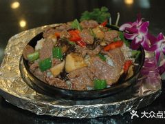 铁板鹅肉片-聚福家宴