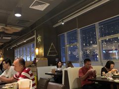 -大头虾越式风味餐厅(光明广场店)