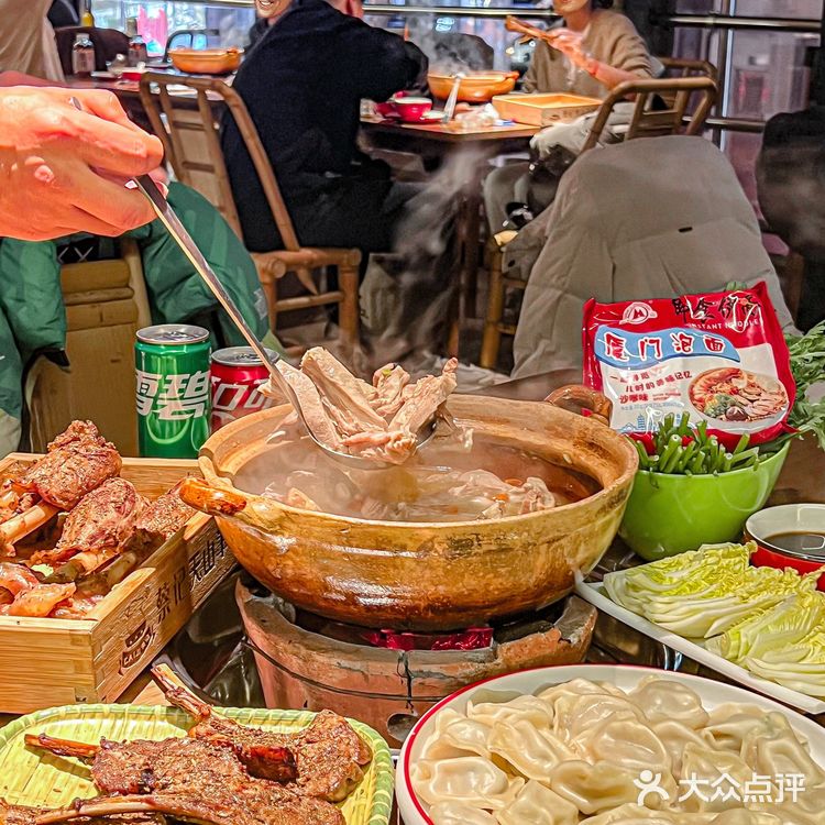 在上海就能吃到泉州排队王羊肉炉！