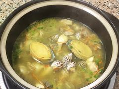 鲍鱼花螺鸡煲-吉品莞家·鲍鱼鸡煲(东莞店)