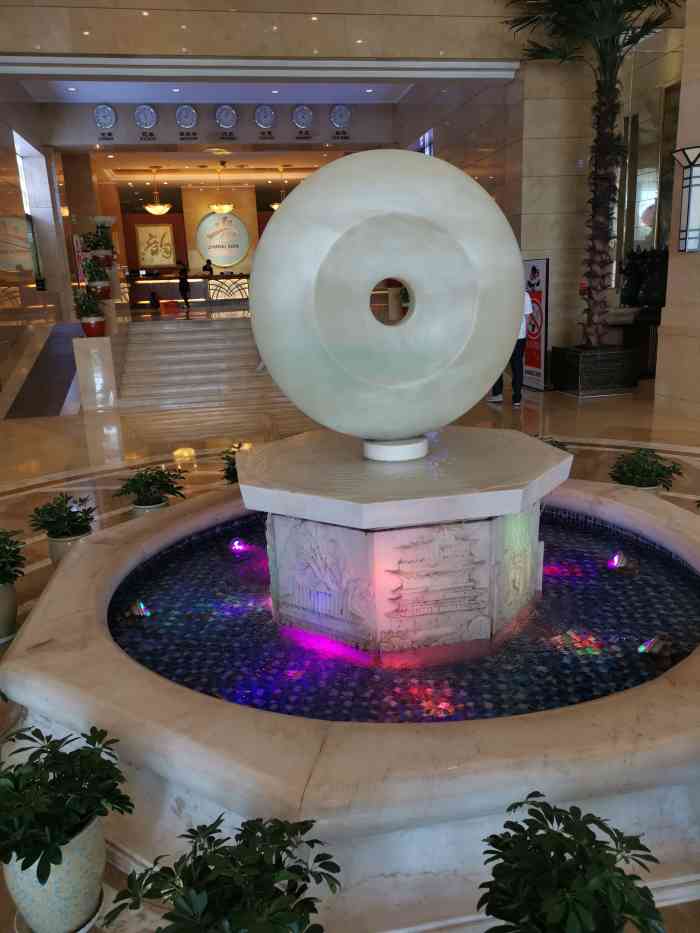 太原迎泽宾馆-"不太好!和朋友去的!有点吵!晚上朋友没休.