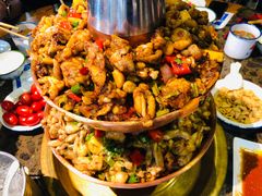 霸气双层炭火蛙锅-沪小二炭火蛙锅(淮海中路美食不夜城店)