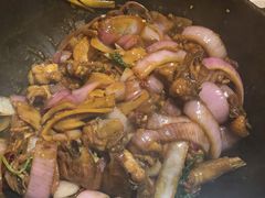 -胡须佬鸡煲四季火锅店(石厦西村直营店)