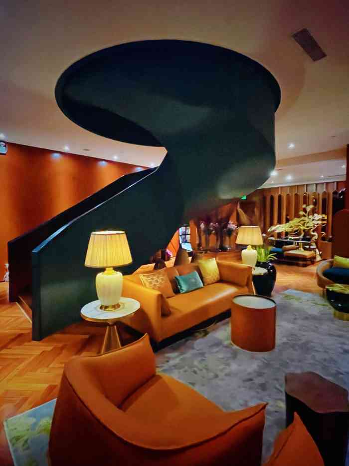 戴西养生堂spa(静安旗舰店)-"【项目】spa 整个环境是橙色的,很有朝.
