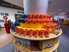 -m豆巧克力世界(上海世茂广场店)