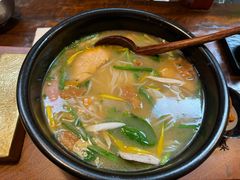 -银米·云南传统过桥米线(双廊黑金冠店)