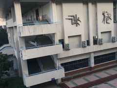 -上海市浦东外事服务学校