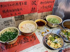 -柳州肥姨妈大骨螺蛳粉(沙河店)