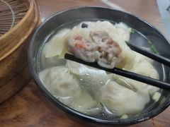 三鲜大馄饨-万寿斋(山阴路店)