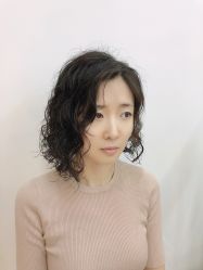 -BULB STUDIO 巴柏明星发型工作室