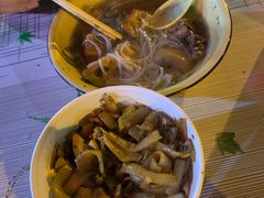 隔壁炒粉-燕子煨汤(山海关路店)