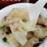 大早上排队的街边早餐小店❗人气水煎包口味挺不错