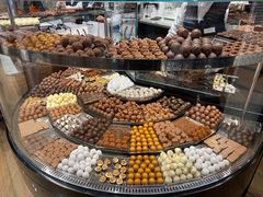 -Laderach 莱德拉(上海环贸iapm店)