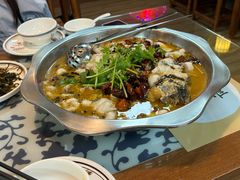 -何哥鲜鱼餐厅(龙湖花园店)