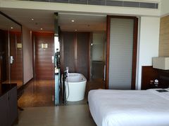 -三亚湾海居铂尔曼度假酒店