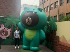 -LINE FRIENDS Garosu-gil Flagship Store